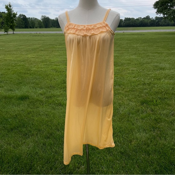 Vintage Gragero Peachy Orange Peignoir Nightgown & Robe Set - Picture 3 of 8